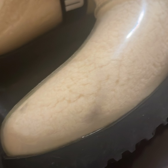 Women’s Ugg Classic Clear boots - Picture 7 of 8